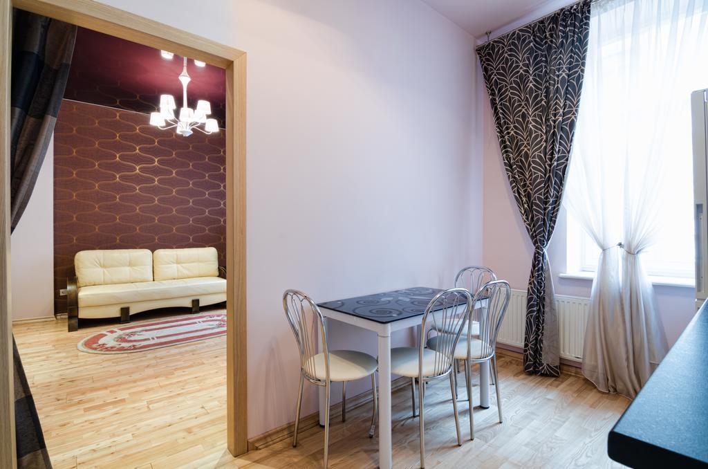 Leogrand Apartments On Doroshenka 34 Leopoli Esterno foto